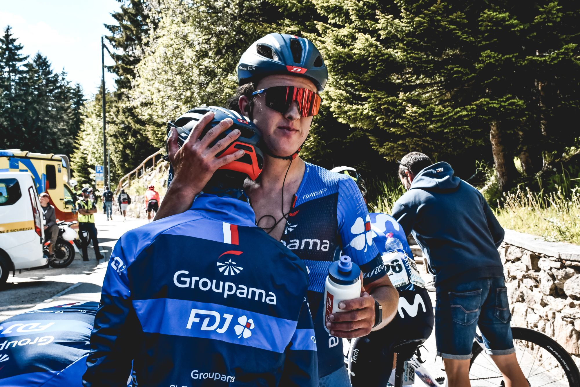 Dos Rond Lenny Martinez fait le dos rond - Équipe Cycliste Groupama-FDJ UNITED