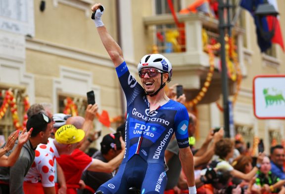 Gaudu qui lève les bras